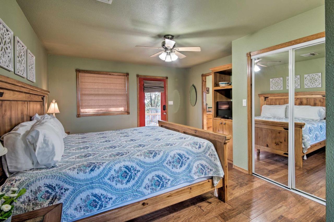Broken Bow Cottage With Deck, Hot Tub And Fire Pit! Exterior photo