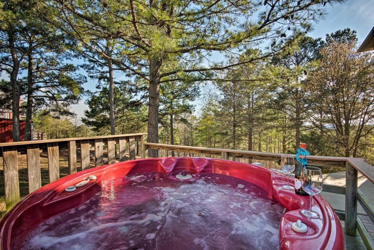 Broken Bow Cottage With Deck, Hot Tub And Fire Pit! Exterior photo