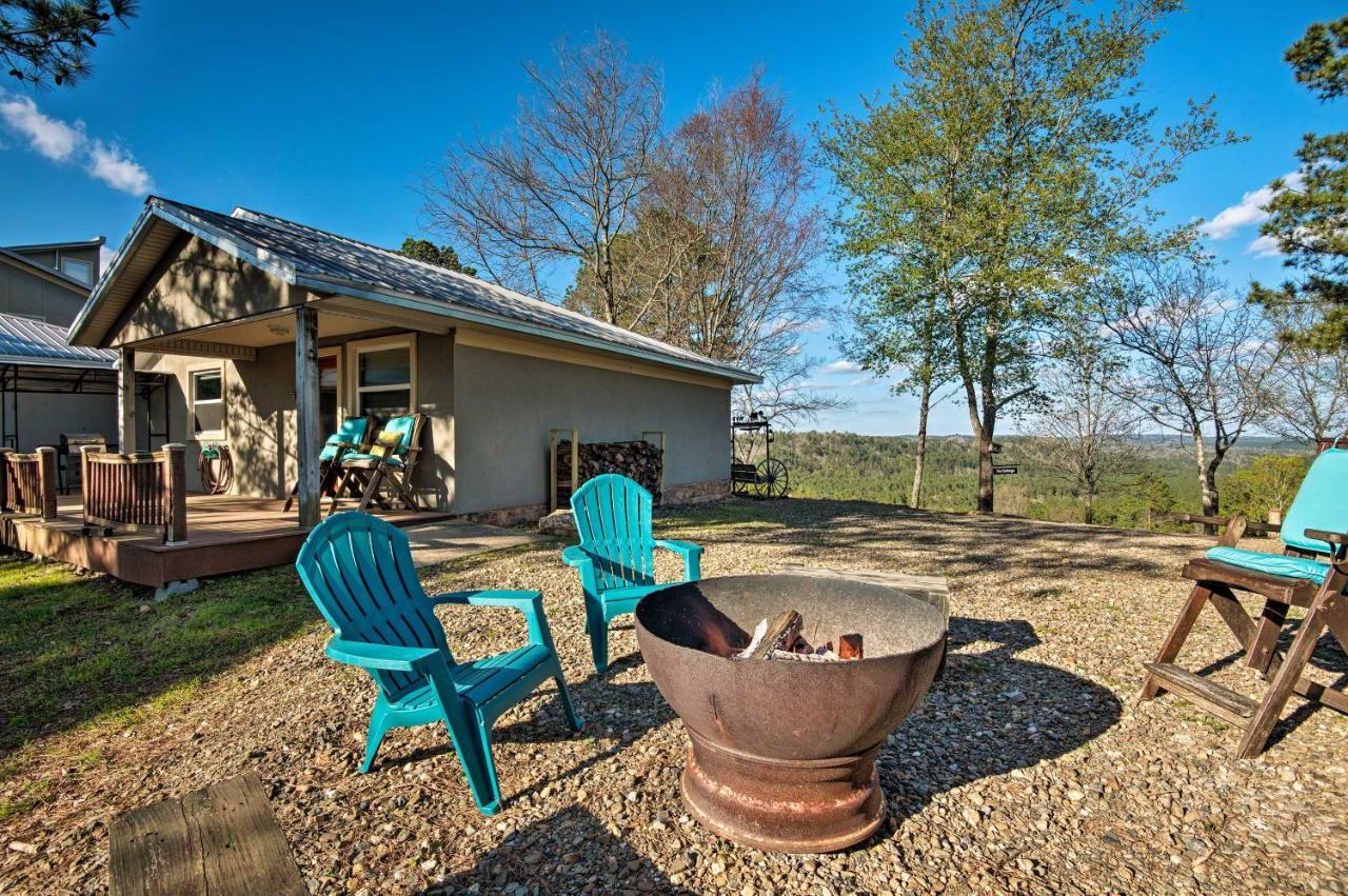 Broken Bow Cottage With Deck, Hot Tub And Fire Pit! Exterior photo